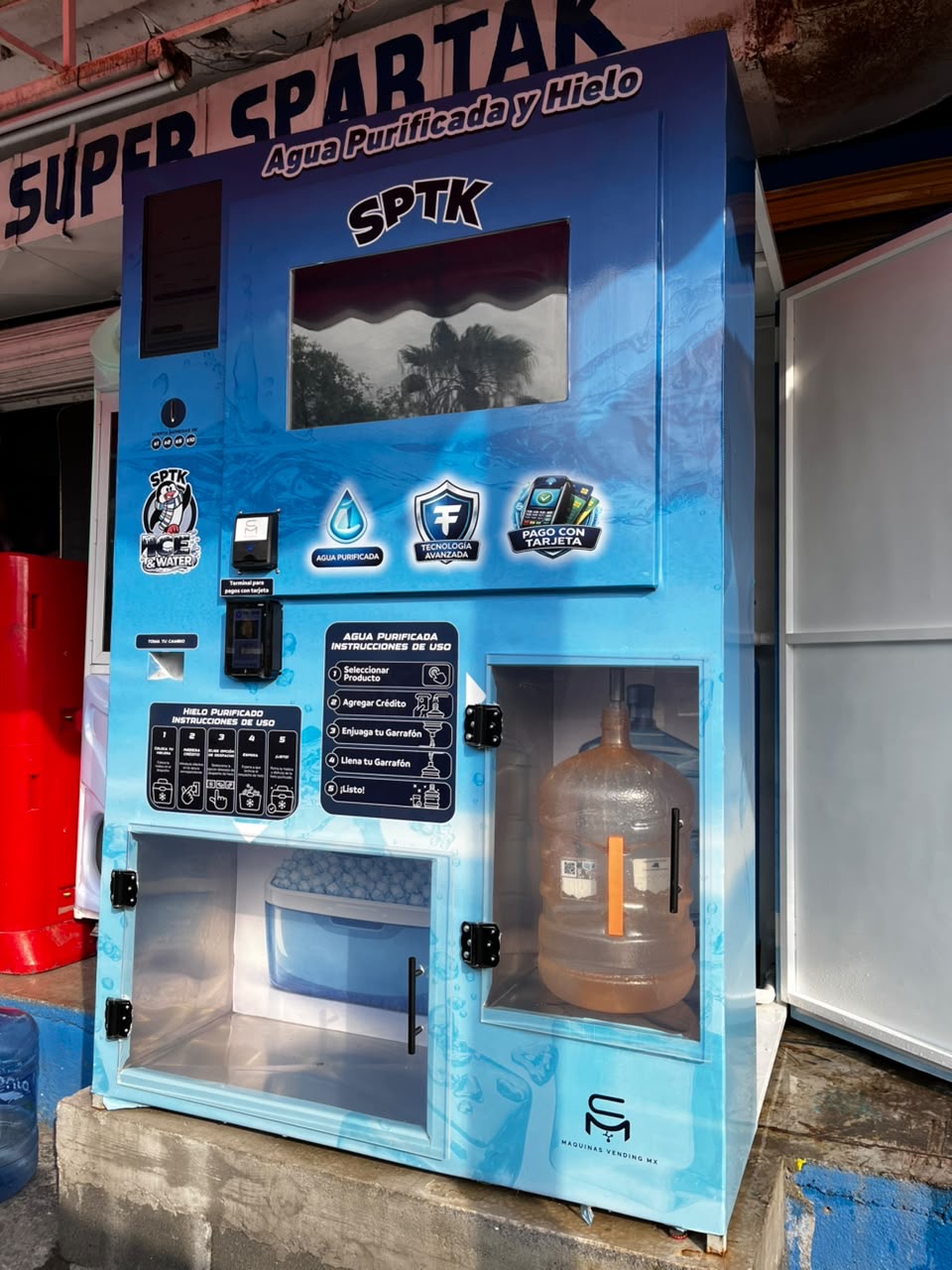 Equipo dúplex instalado en punto comercial