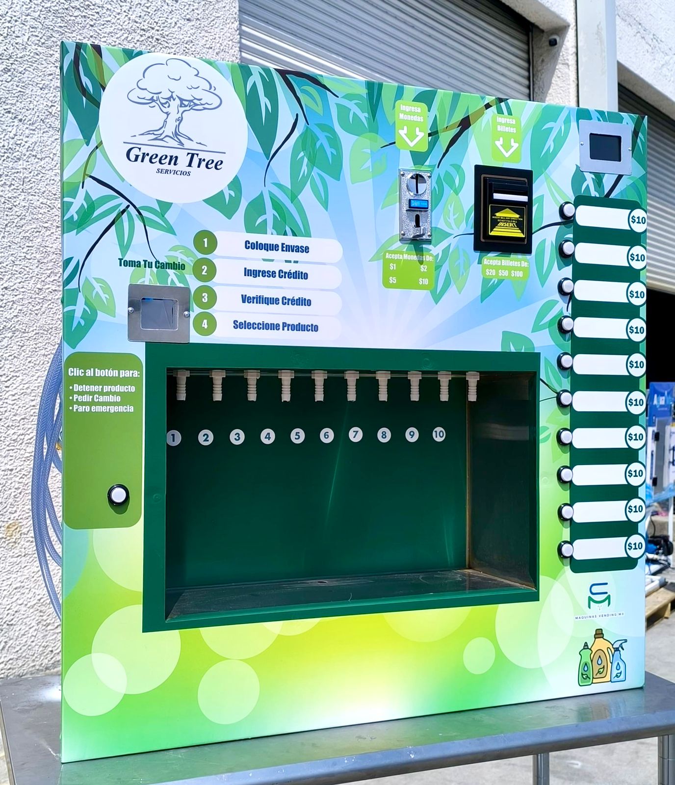 Vista frontal de la despachadora de productos de limpieza de 10 opciones